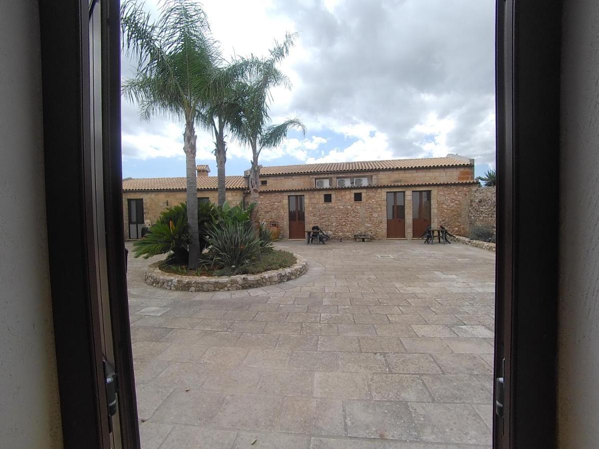 Azienda Agrituristica Masseria La Verna Patù Eksteriør bilde