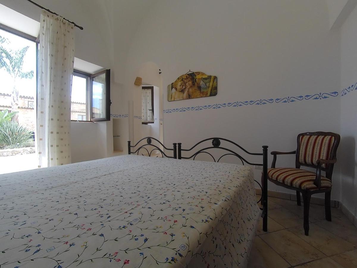 Azienda Agrituristica Masseria La Verna Patù Eksteriør bilde