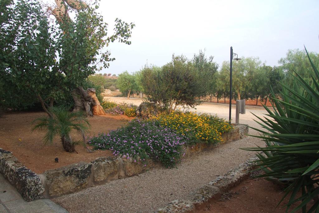Azienda Agrituristica Masseria La Verna Patù Eksteriør bilde