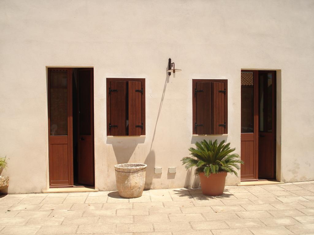 Azienda Agrituristica Masseria La Verna Patù Eksteriør bilde